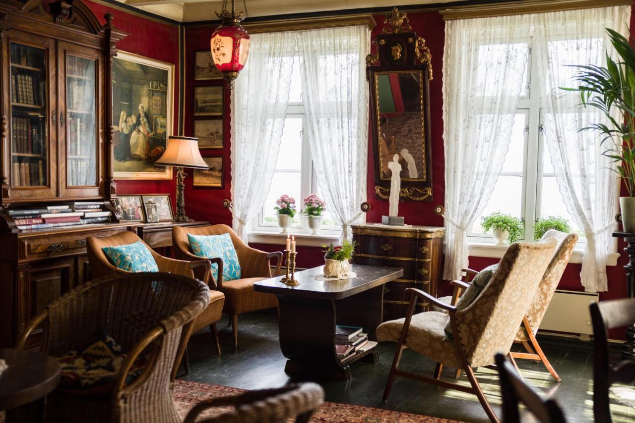 Walaker Hotel 3*